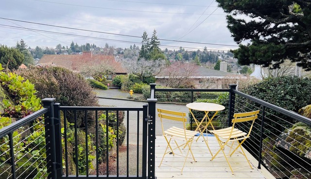 Magnolia Private Unit with Kitchen & Patio