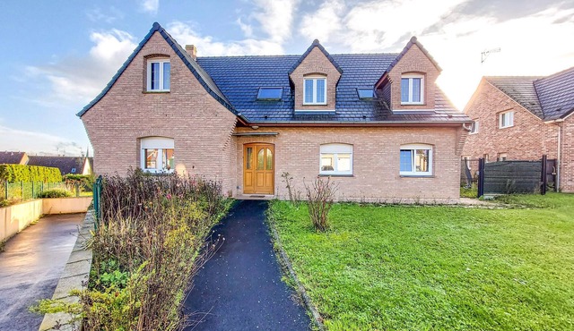 Make yourself comfortable with your loved ones in this inviting vacation home!