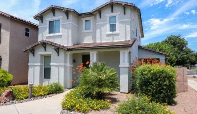 Marvelous 4-bedroom house in Tuscon perfect for your getaway - pet friendly