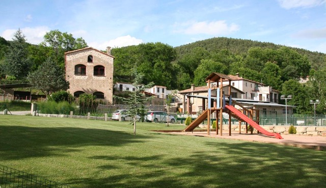 Mas La Riera in Campdevánol
