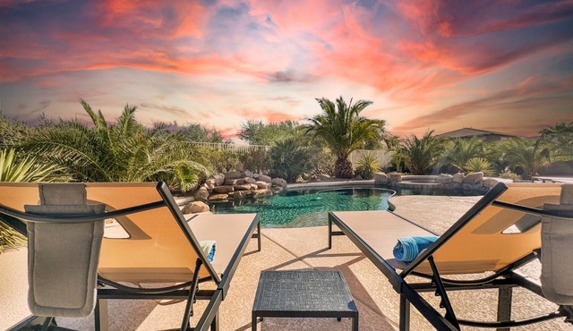 Massive Golf Course Home with Pool, Spa, Game Room & Yoga Room! Stay a While!