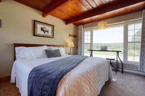 Meadow Cabin at Highland Meadows - Secluded Getaway