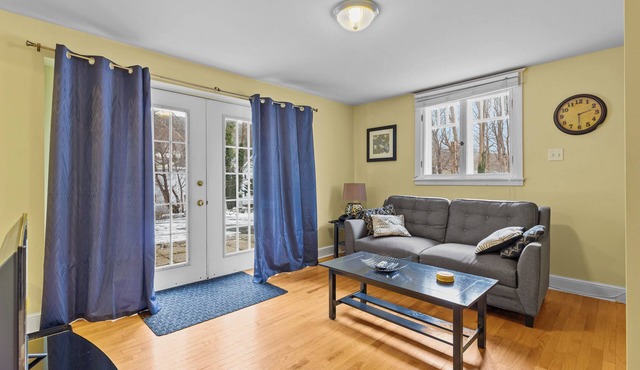 Midstream Loft 2BR Parking W&D