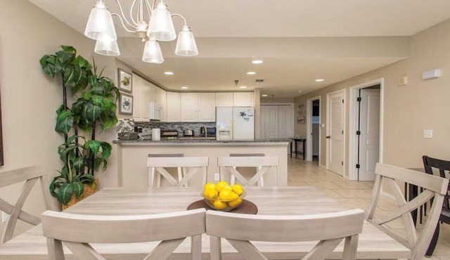 Million Dollar Ocean Views on Pensacola Beach EI 2BR2BA