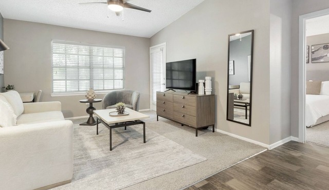 Modern Apartment in Prime Location (ID1171X836)