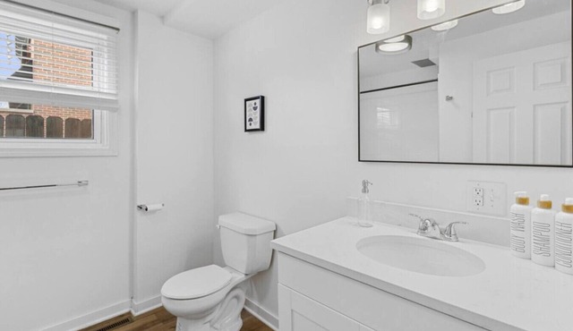 Modern & Classy 2BR in the Heart of Ottawa