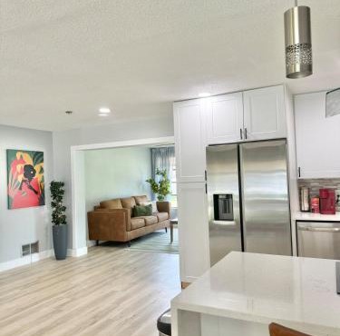 Modern cozy Home Palm Coast