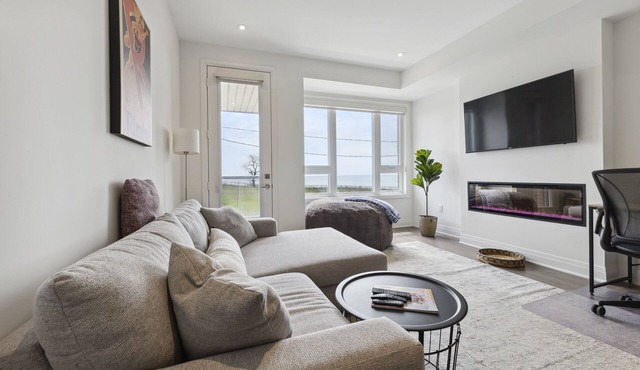 Modern Furnished Lakefront Townhome