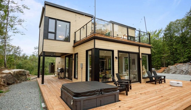 Modern Luxury Chalet near Tremblant + Private Spa