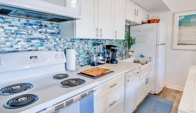 Modern Ocean View Studio w/Pool