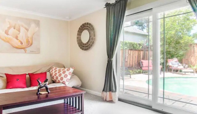 Modern poolside house with AC Downtown Mountain View!
