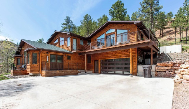 Modern Smart House - 2BR/2BA - Wildlife Views - 2 Patios + Fire Pits