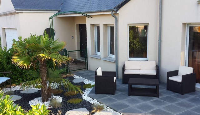 Modern villa + enclosed garden in Saint-Vaast, sea 200m, center 500 m UNESCO