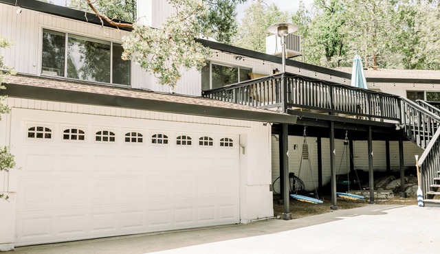 Moreno Lake Area retreat with two master suites