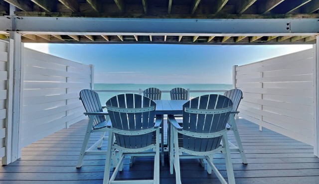 Morning Coffee, Endless Water Views | 12 ppl| C107
