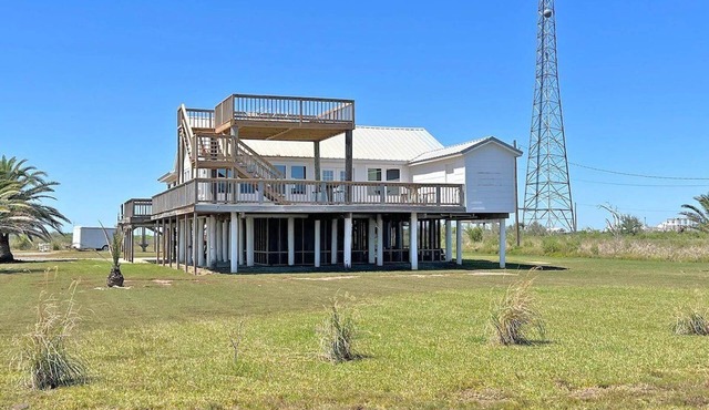 Mullet Hole - Beach Access - Island Realty