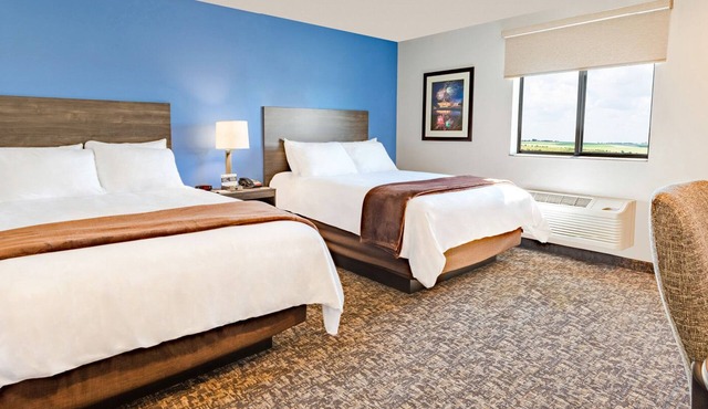 Nature-Lover-Friendly Room Near Mississippi Views & Walkways