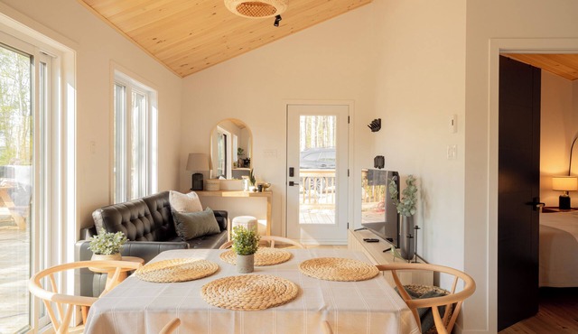 New 2BR Lakefront Cottage | Lac des Sables · Private Beach · Deck