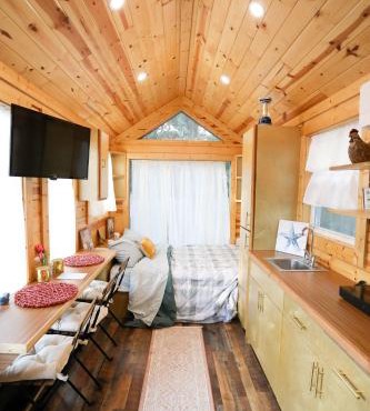 New Custom Tiny Home Retreat with Bunnies, Chickens and Goat