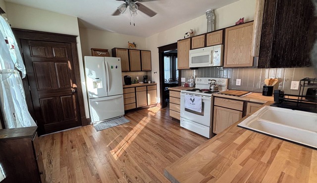 New! Relaxing 3 BR Near the River! Boat Launch, Marsh, Golf, Game Room & More!