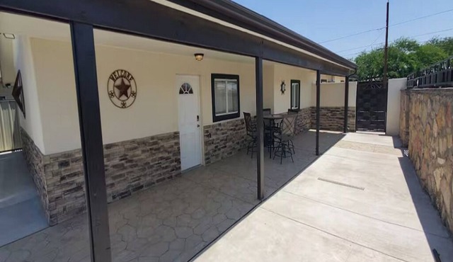 Newly Remodeled 3 B-Room Duplex by UMC/TEXAS TECH