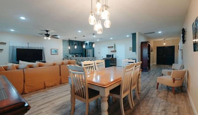 Oak Hill Luxury Fish & Boat House