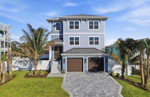 Ocean Views Beach Optional Heated Pool & Spa