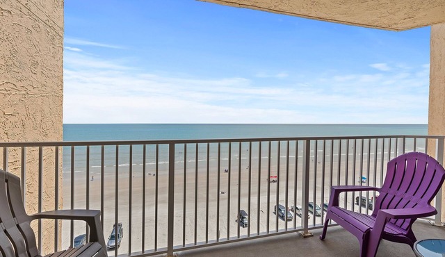 Oceanfront Condo at Oceania Beach Club - Pool, Balcony, Sleeps 6, Walk to Flagler Ave!