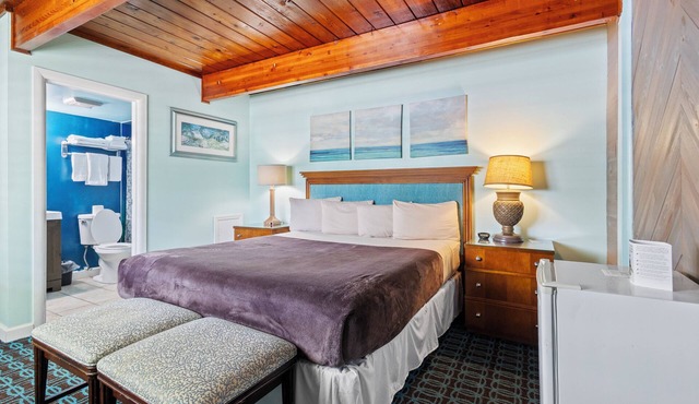 Oceanfront Inn, Inlet View, King Bed, #9