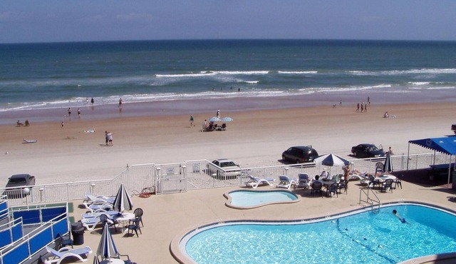 One Bedroom, Ocean Front, Luxury Condo, Daytona Beach, FL 3938491