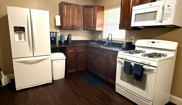 Peaceful 1-Bedroom Retreat in Lakeland