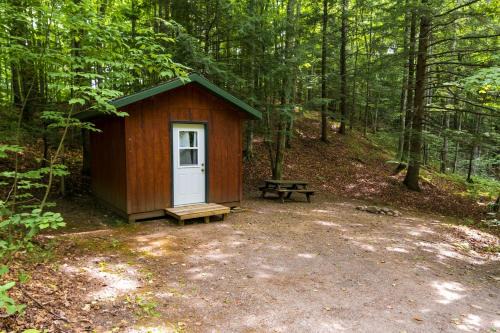 Peaceful Cabin with Comfortable Bunk Beds Nestled in the Trees near White Lake, Wisconsin