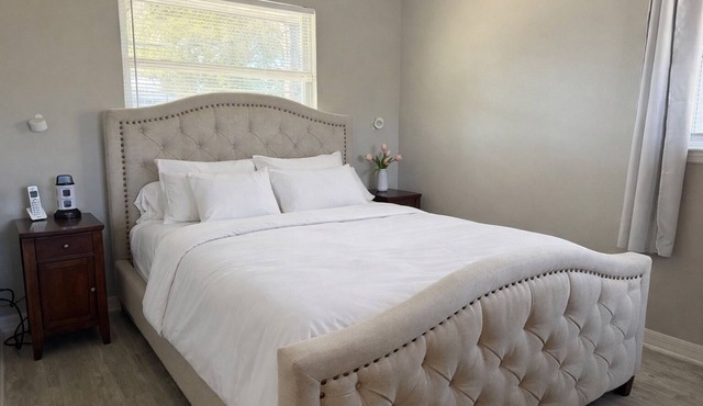 -Peaceful Downtown Clermont Studio-Unit A-