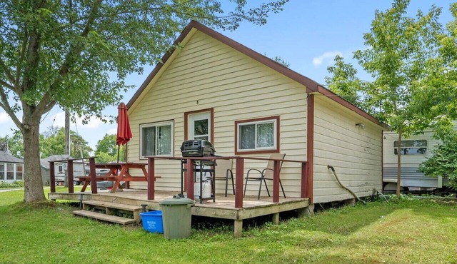 Peaceful Getaway at Rice Lakes!
