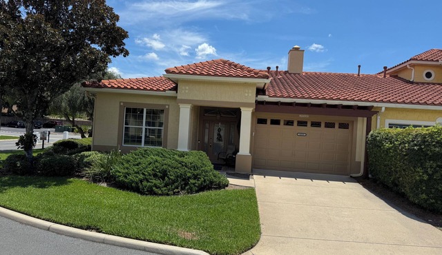 Peaceful Villa in lovely Lady Lake - The Villages Spanish Springs!