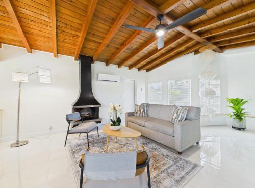 Pet-Friendly 3BR Coastal Retreat Walk to Beach