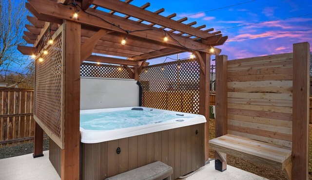 ★Pet Friendly★2 King Beds★Foosball Table★