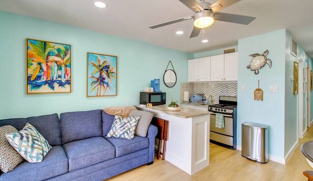 Poolside Fun, Ocean Strolls! Corpus Christi Escape