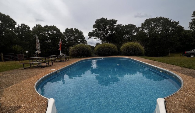 Private home with wheelchair access with inground pool, pet friendly w/pet fee