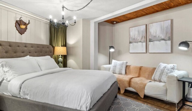 Queen Suite 2 - Black Forest Inn Bed and Breakfast