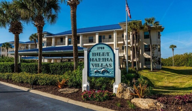 Quiet ground level condo-minutes from Dunes Park and the beach!