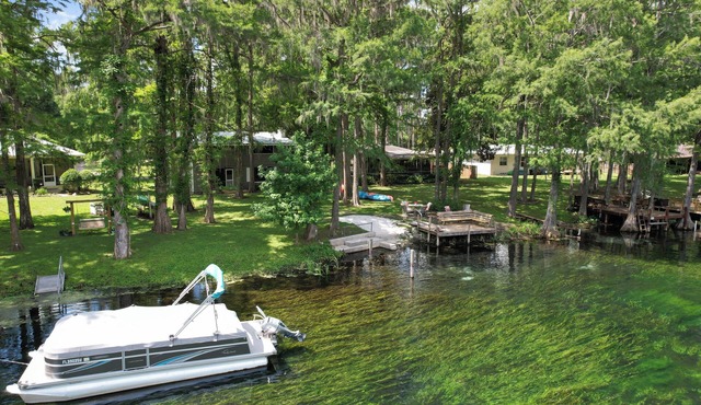 Rainbow River! Kayaks/Tubing/Sauna Sleeps 12 Triple R Retreat Rest-Relax-Repeat