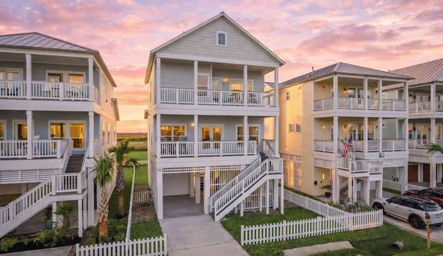 Relaxing 4BR Beachside Home with Hot Tub | Pet Friendly