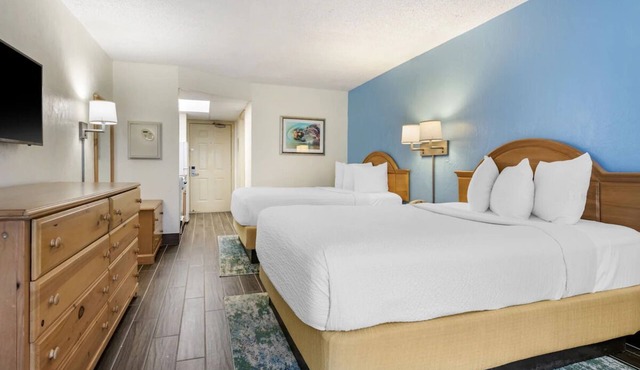 Relaxing Oceanview Oasis | Close to Main Street Pier & Coastal Dining