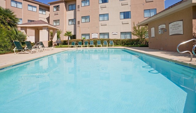 Relaxing Retreat Near Angelo State University! Shared Outdoor Pool