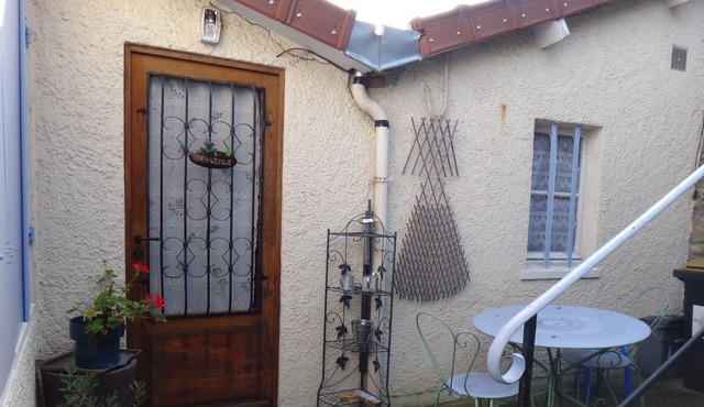 Rental gite, prox Priory Museum and RER line A in Saint-Germain-en-Laye