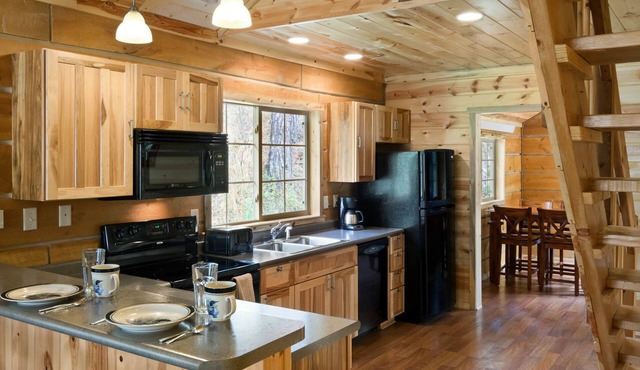Rock Crest Lodge And Cabins