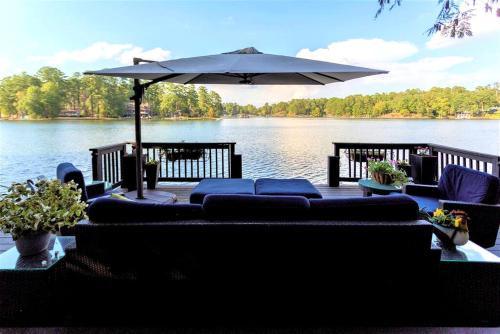 Romantic Couples Cottage for Relaxing Getaways on the Outskirts of Hot Springs, Arkansas
