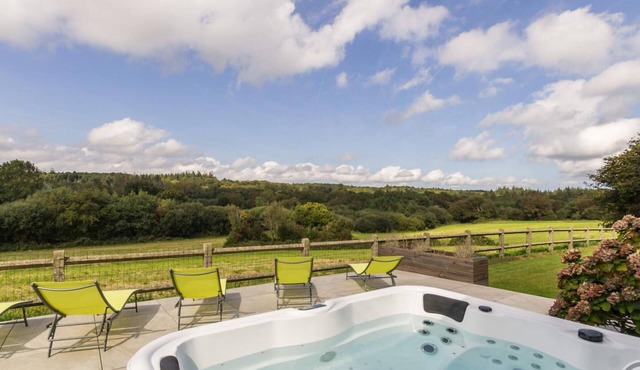 Secluded house with garden and private spa in Normandy