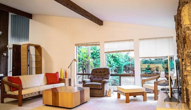 Serene & Spacious, 5 min drive to DT Bellevue